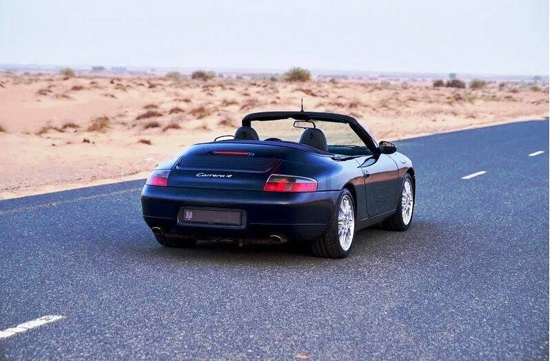 Immagine 7/8 di Porsche 911 Carrera (2000)
