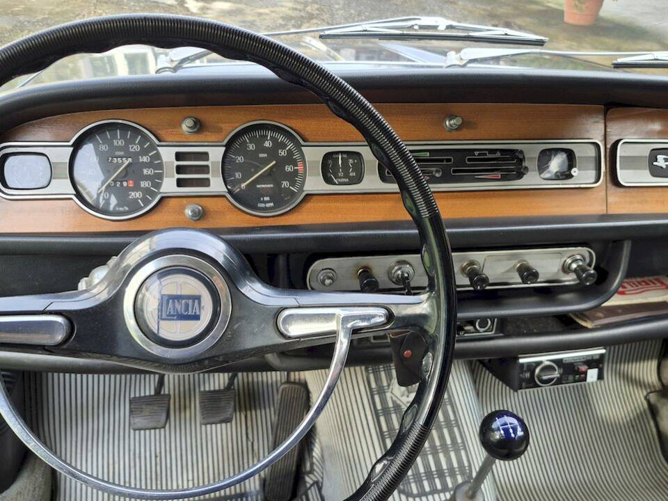 Afbeelding 30/63 van Lancia Flavia 2000 (1970)