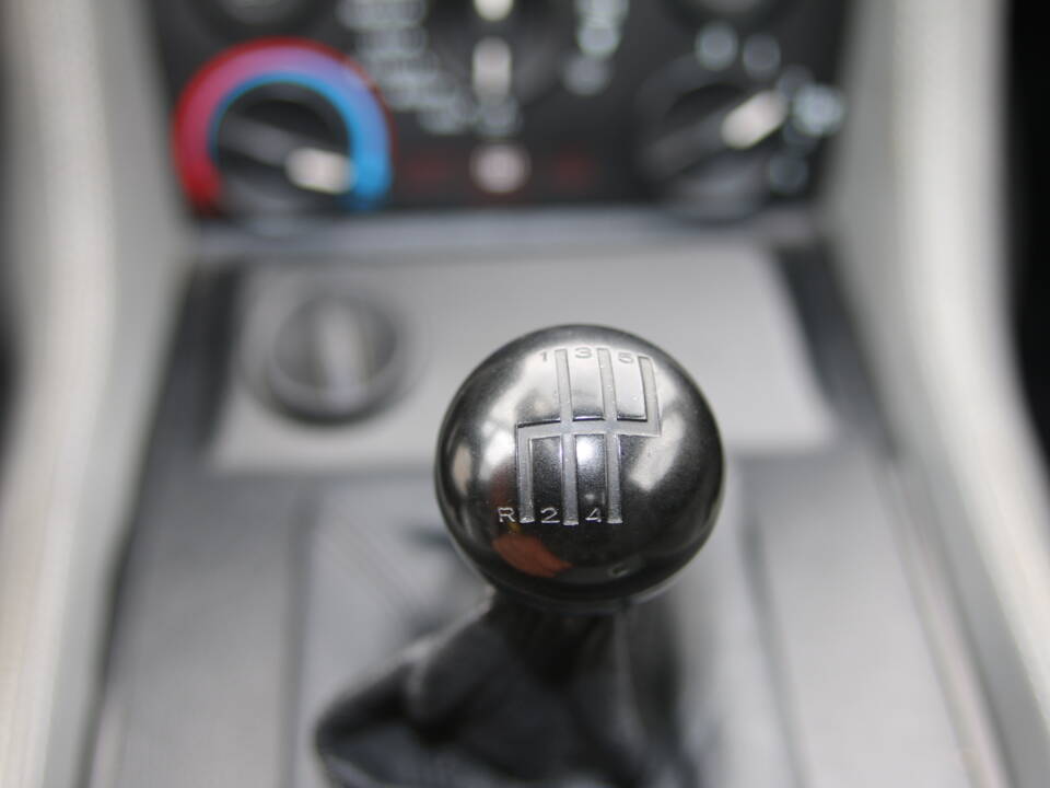 Image 81/92 of DeLorean DMC-12 (1982)