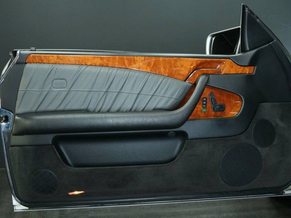 Bild 11/30 von Mercedes-Benz CL 600 (1997)