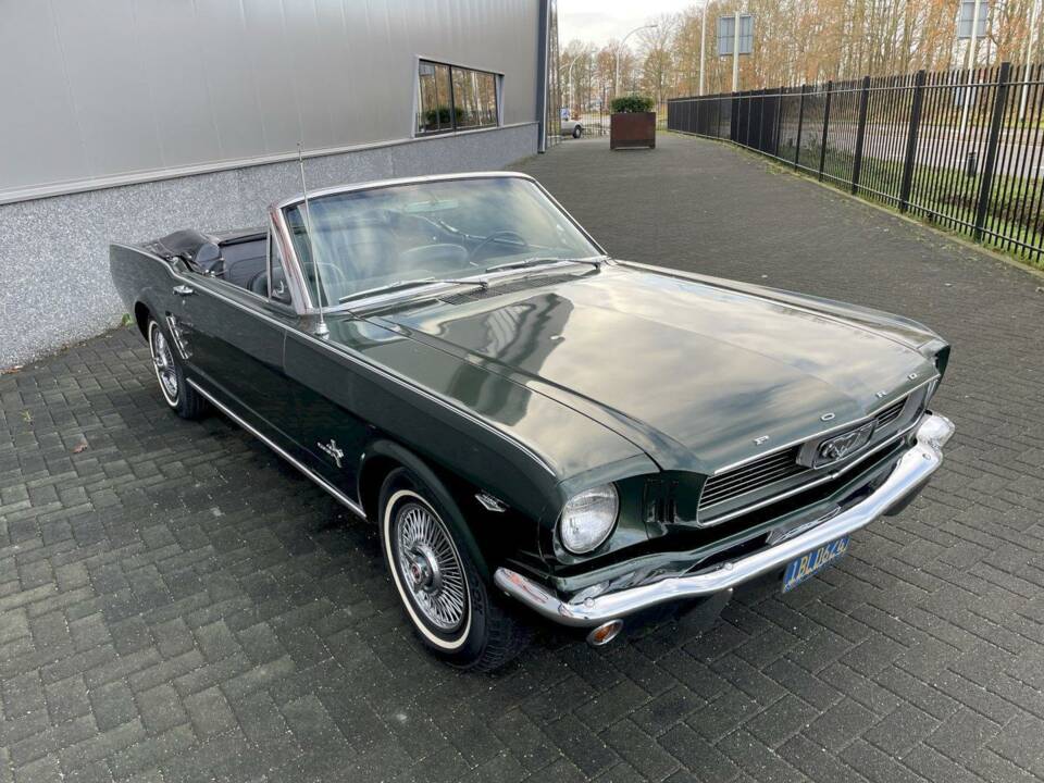 Image 8/36 of Ford Mustang GT (1966)