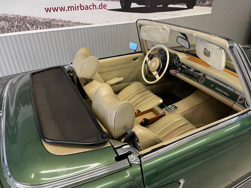 Image 11/22 of Mercedes-Benz 280 SL (1970)