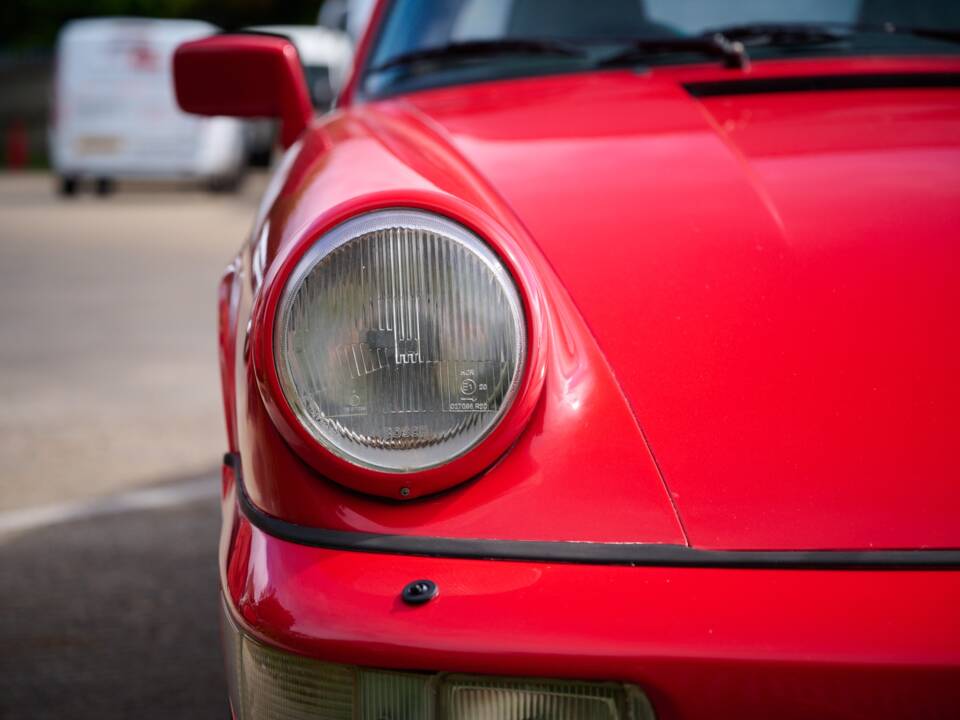 Afbeelding 33/50 van Porsche 911 Carrera 4 (1992)