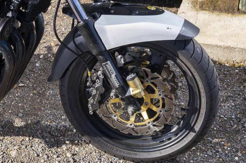 Bild 33/38 von Suzuki GSX 1100 EF (1985)