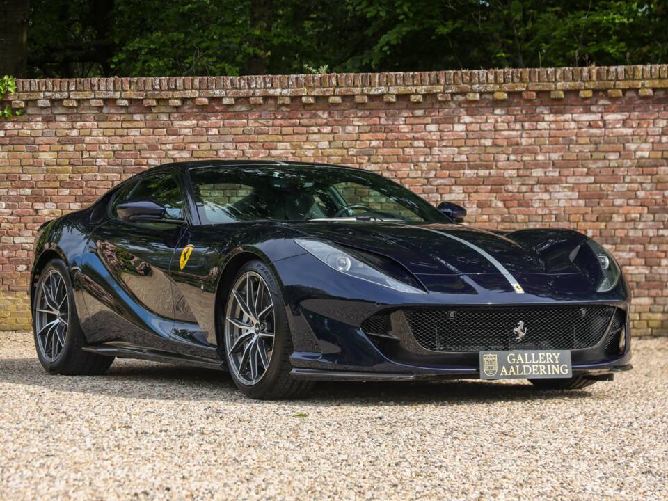 Image 25/50 of Ferrari 812 Superfast (2020)