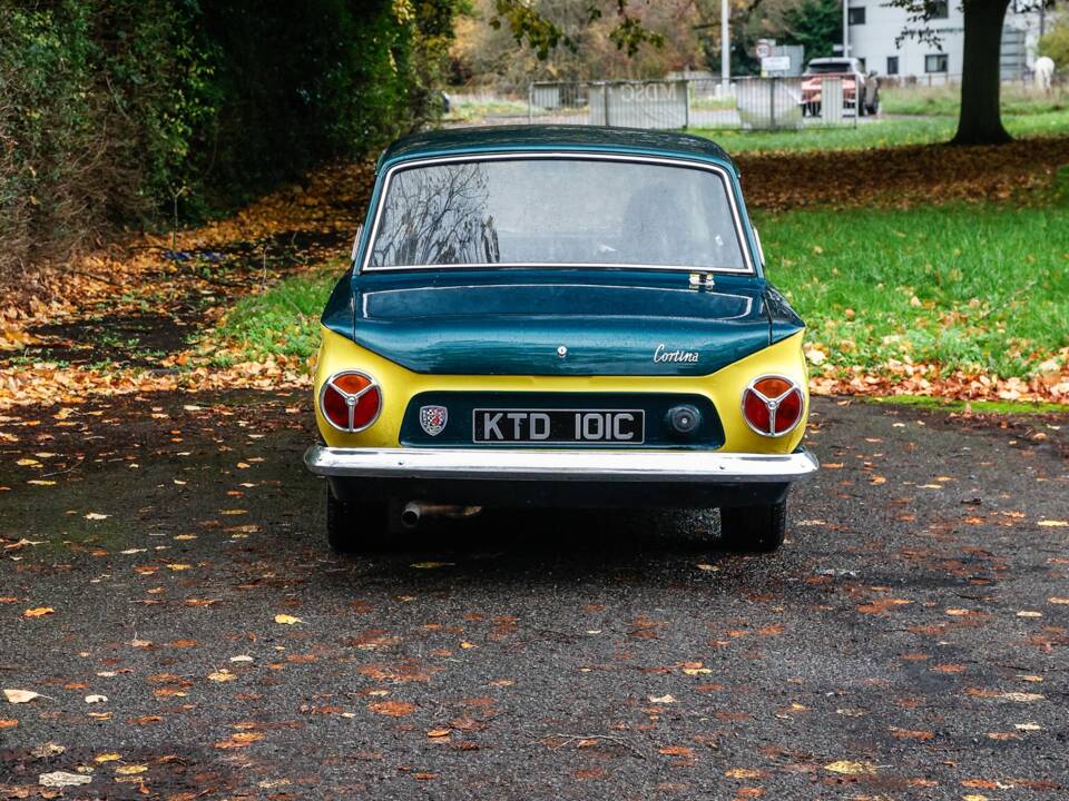 Afbeelding 12/40 van Ford Cortina 1200 (1965)