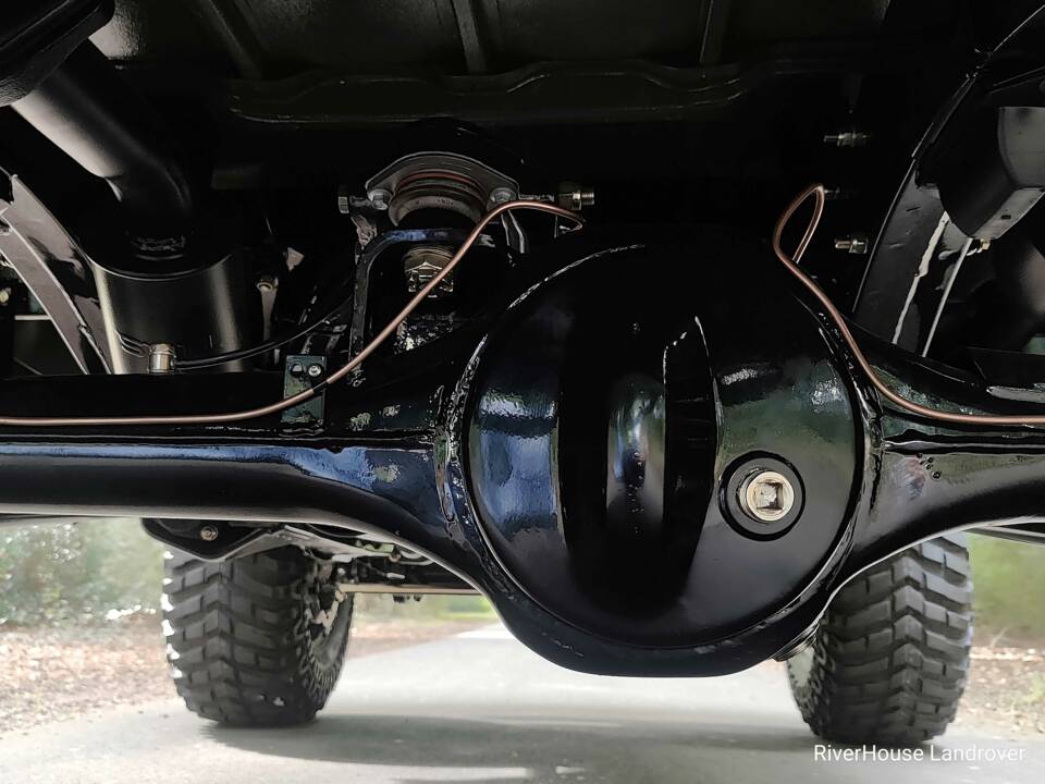 Bild 10/33 von Land Rover Defender 90 (1993)