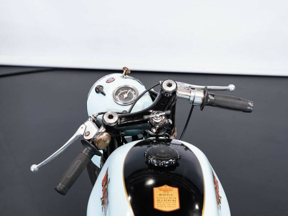 Image 12/50 of Bianchi 125 (1958)