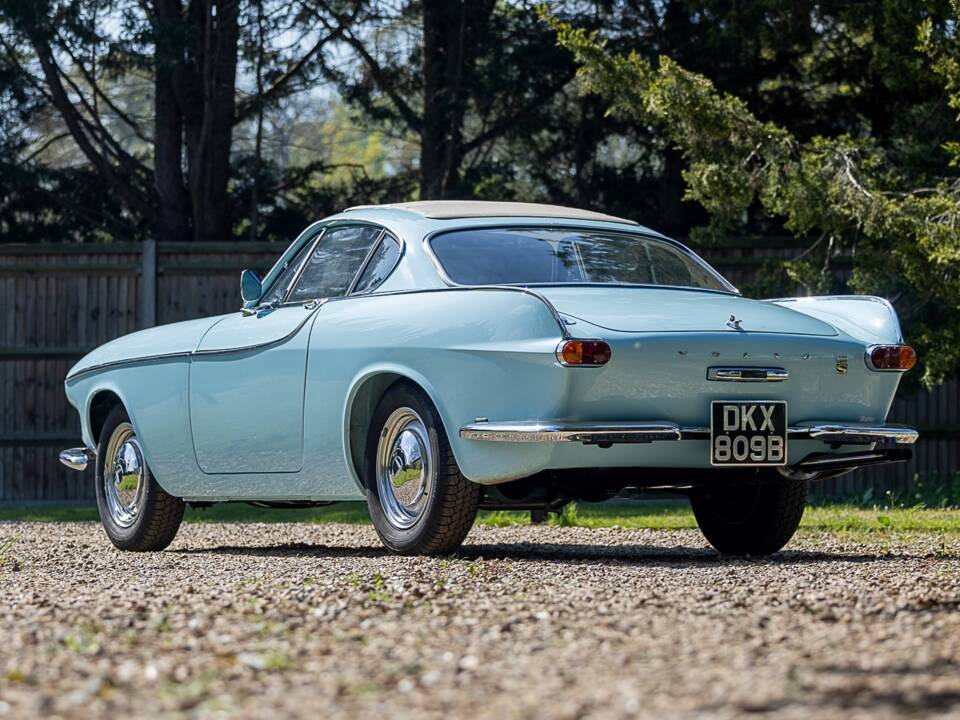 Image 3/50 of Volvo 1800 S (1964)