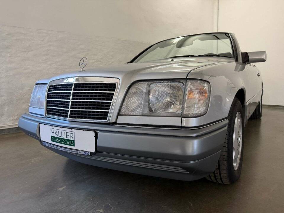 Imagen 5/27 de Mercedes-Benz E 200 (1995)