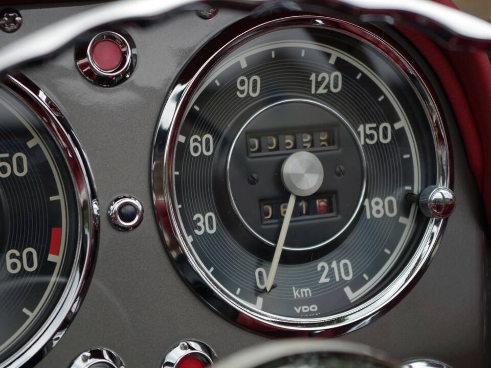 Image 42/50 of Mercedes-Benz 190 SL (1959)