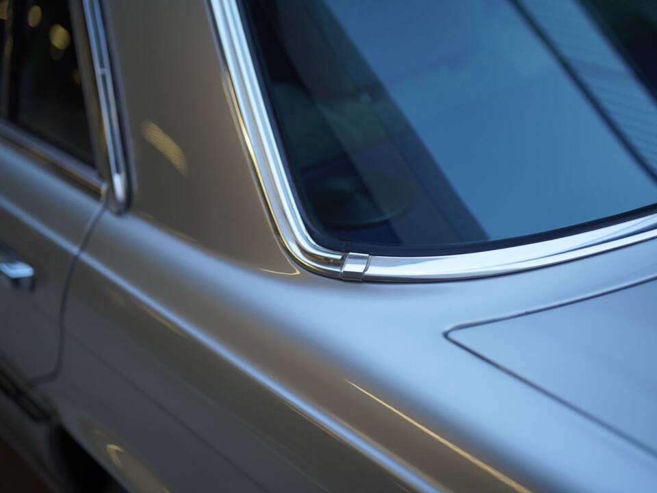 Bild 73/95 von Mercedes-Benz 450 SEL 6,9 (1976)