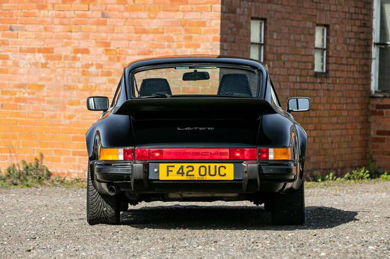 Immagine 7/41 di Porsche 911 Carrera 3.2 (1988)