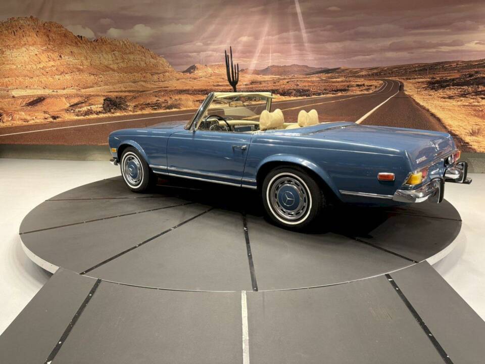 Image 11/36 de Mercedes-Benz 280 SL (1970)