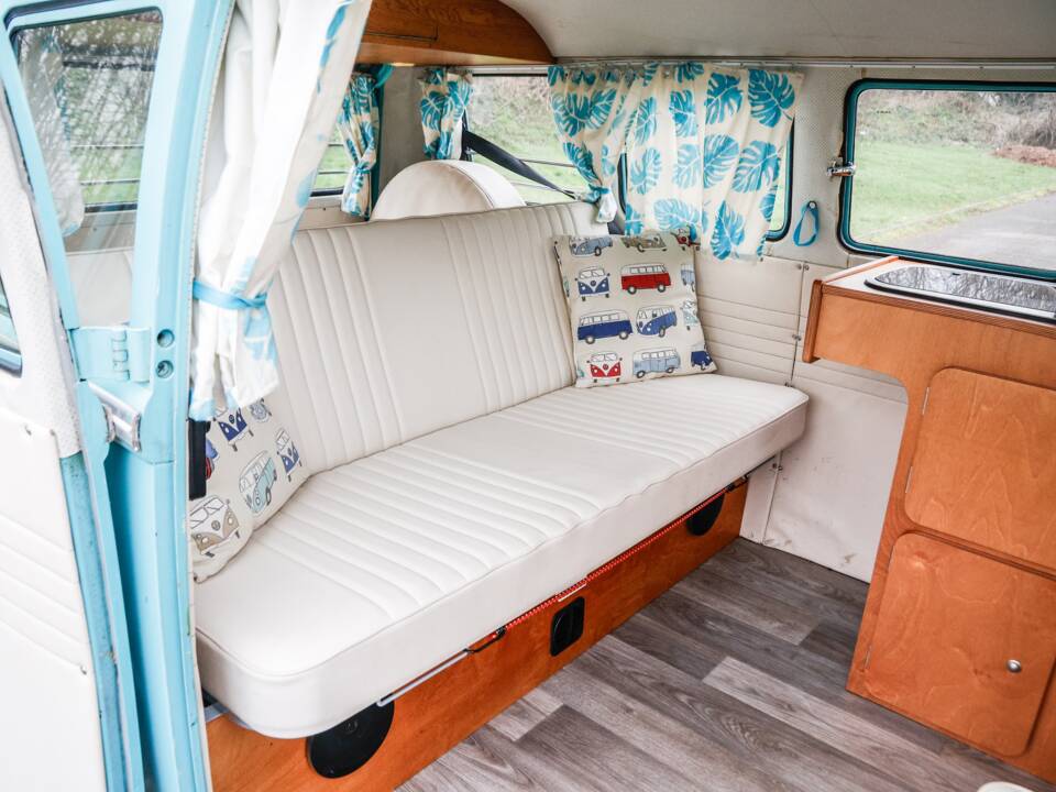 Image 35/40 of Volkswagen T2c Combi (1966)