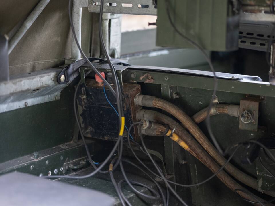 Image 20/50 de Land Rover 88 (1974)