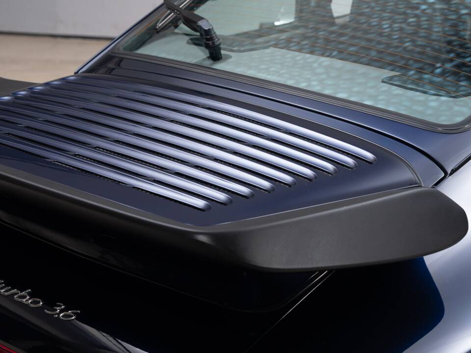 Bild 9/27 von Porsche 911 Turbo 3.6 (WLS) (1993)