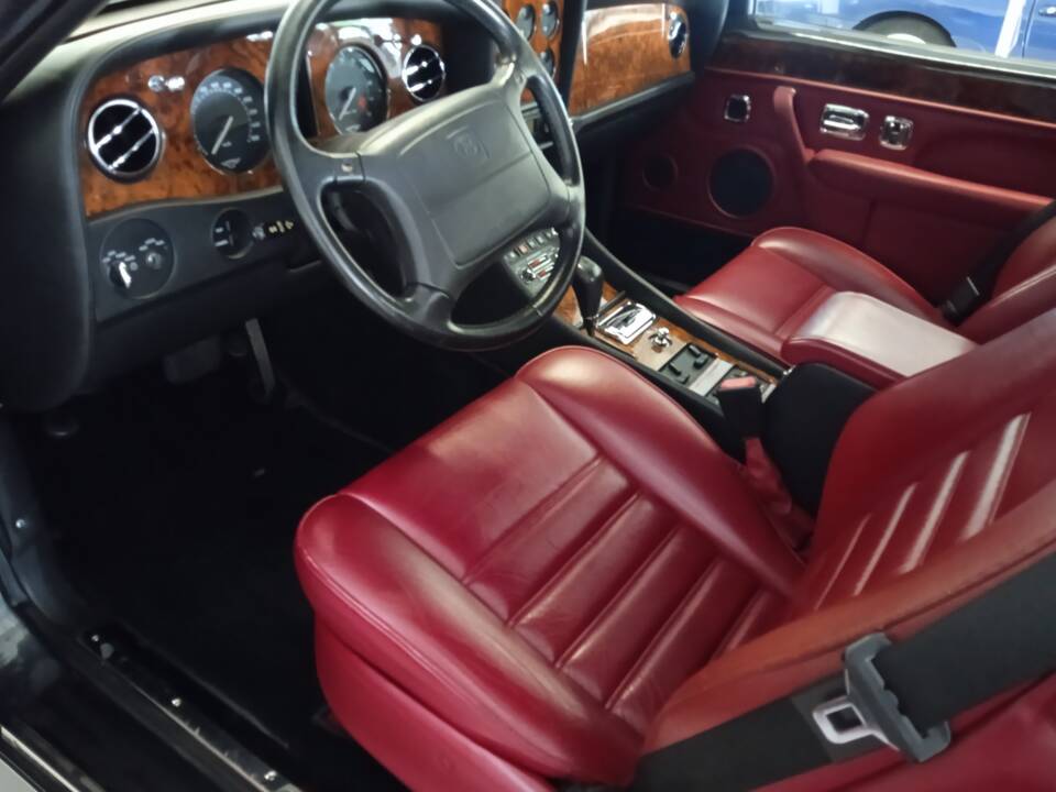 Image 13/16 of Bentley Azure (1997)