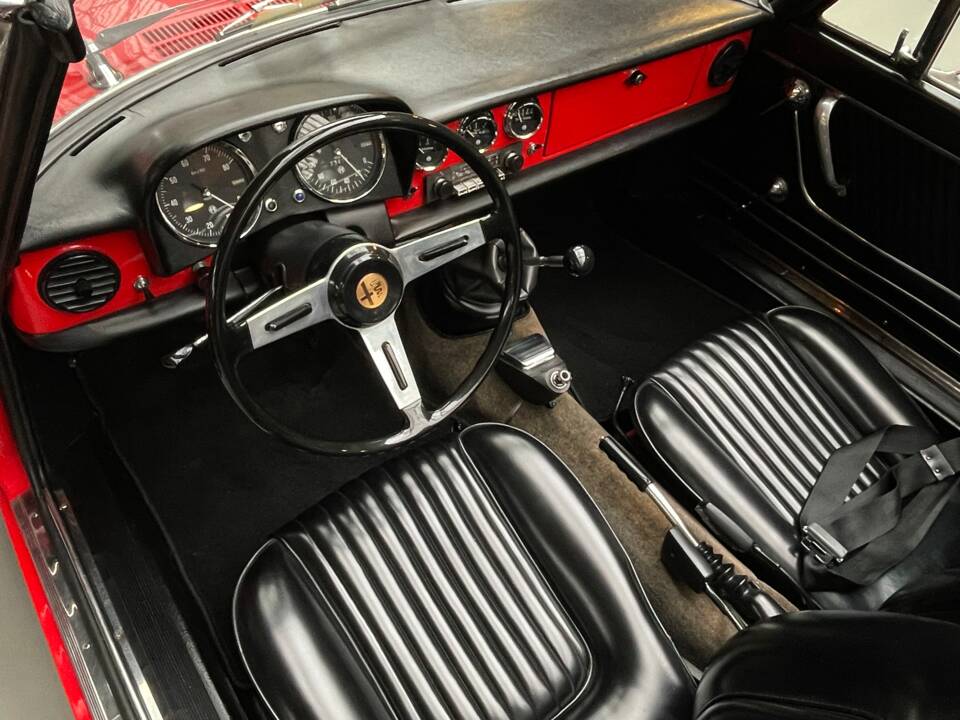 Image 26/33 de Alfa Romeo 1600 Duetto (1967)