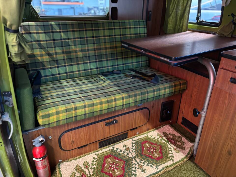 Bild 6/16 von Volkswagen T2b Westfalia (1978)