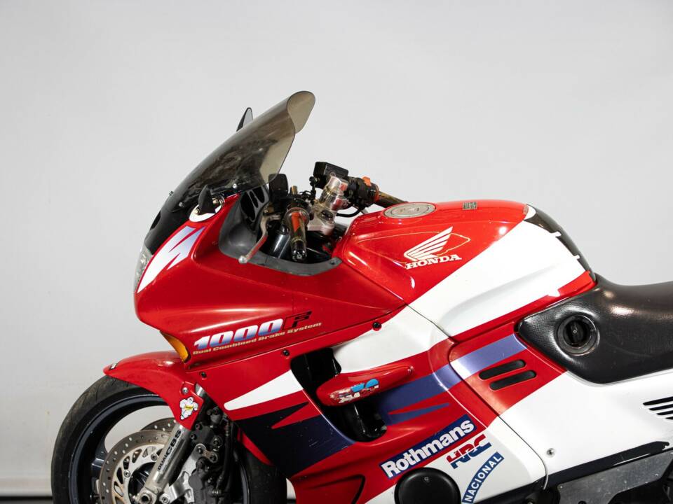 Bild 33/49 von Honda CBR 1000 RR Fireblade (1995)
