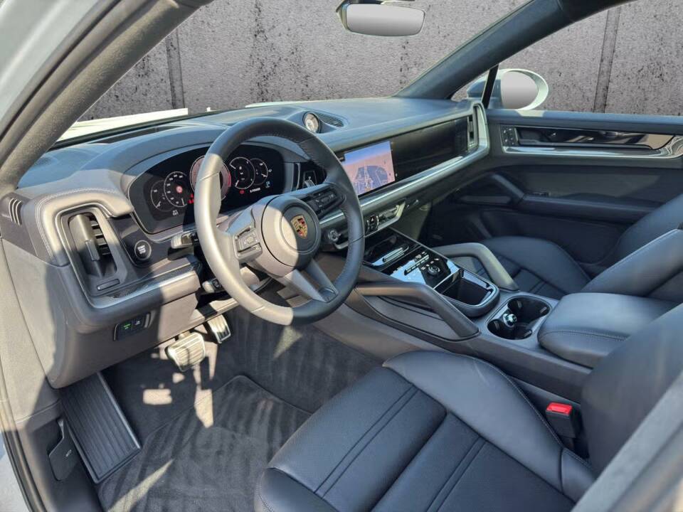 Bild 5/12 von Porsche Cayenne Turbo E-Hybrid (2024)