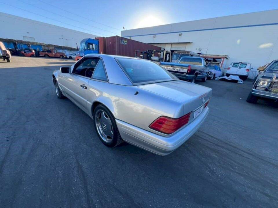 Image 12/40 of Mercedes-Benz SL 500 (1996)