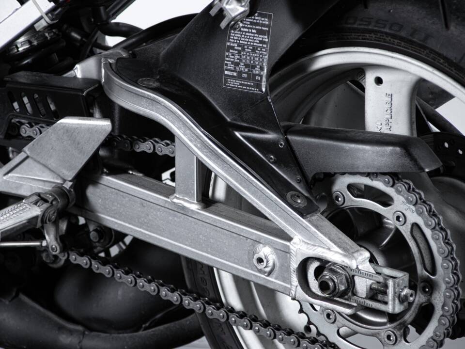 Immagine 35/50 di Suzuki RGV 250 Gamma (1992)