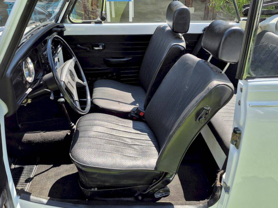 Image 29/73 of Volkswagen Beetle 1300 (1972)