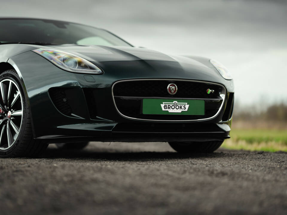 Bild 19/32 von Jaguar F-Type R (2016)