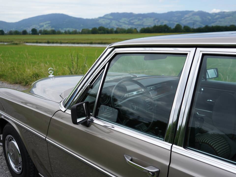 Afbeelding 18/89 van Mercedes-Benz 300 SEL 6.3 (1972)