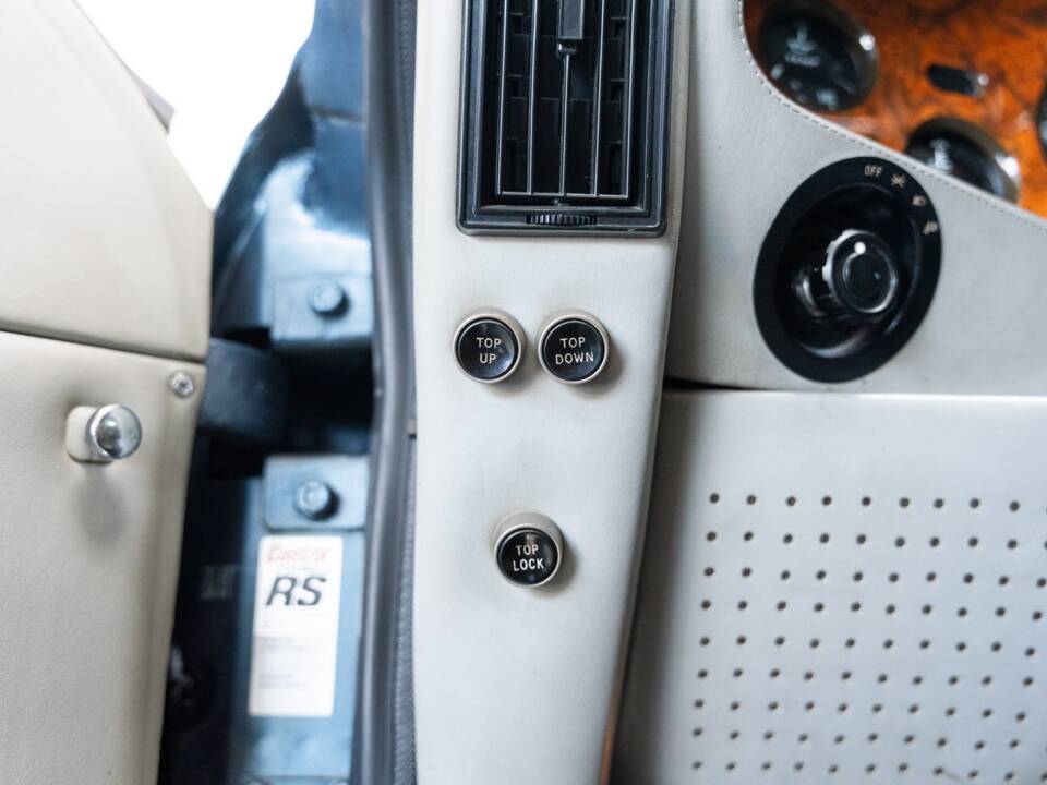 Bild 9/33 von Aston Martin V8 Vantage Volante (1987)