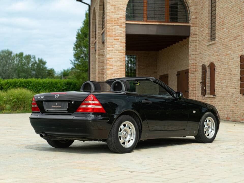 Obraz 7/50 pojazdu Mercedes-Benz SLK 200 (1998)