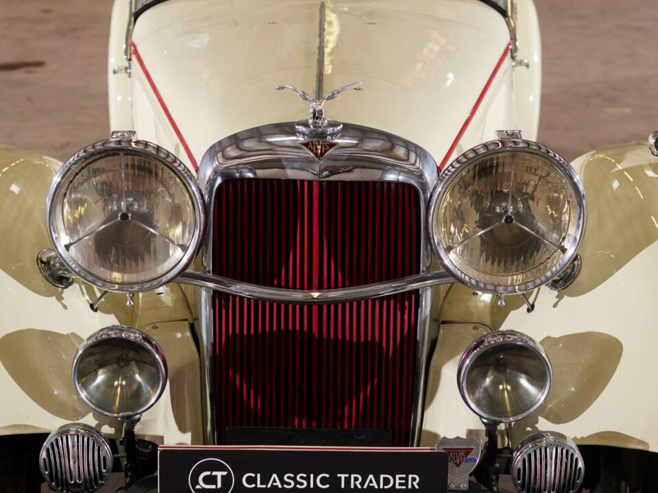 Image 21/88 de Alvis Speed 25 (1937)