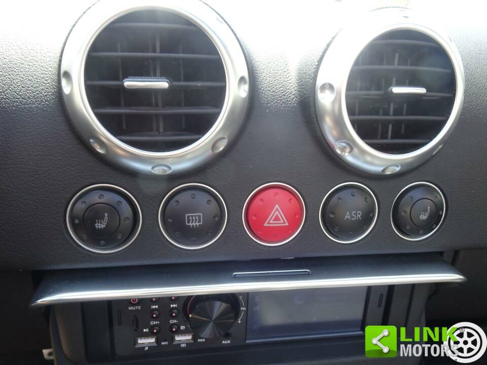 Bild 16/40 von Audi TT 1.8 T (2000)