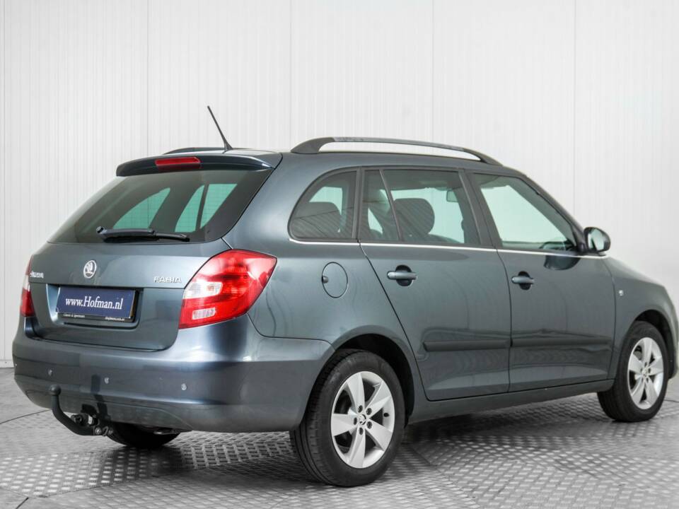 Imagen 2/50 de Skoda Fabia 1.2 TSI Combi (2014)