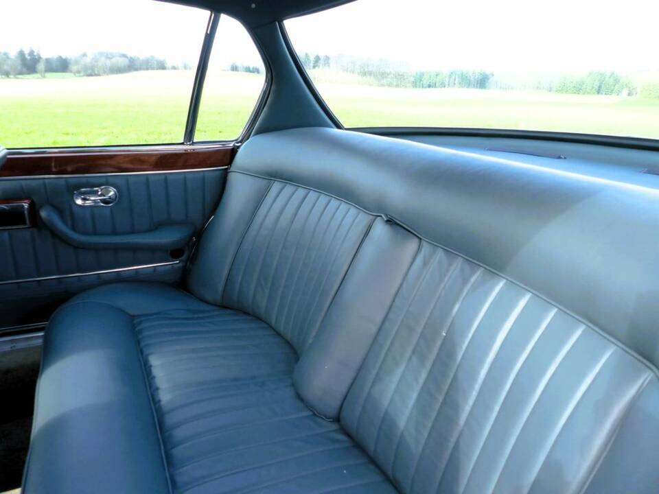 Maserati Quattroporte silbergrau metallic 1966