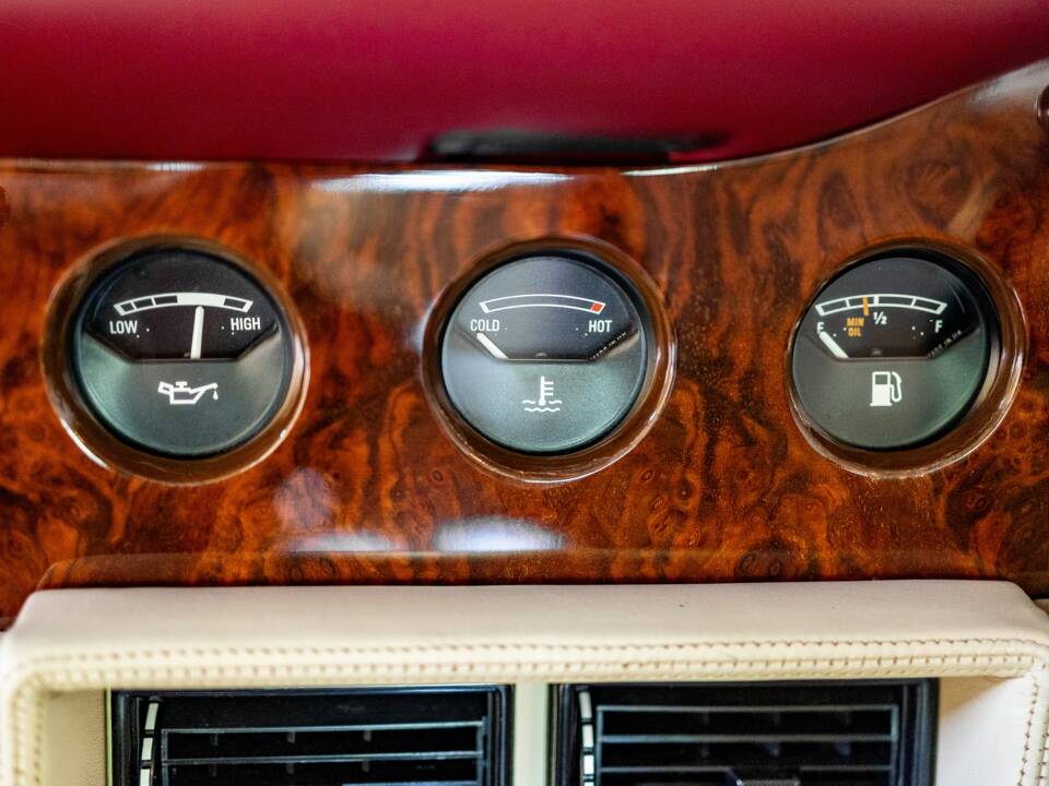 Bild 32/45 von Bentley Turbo R (1988)