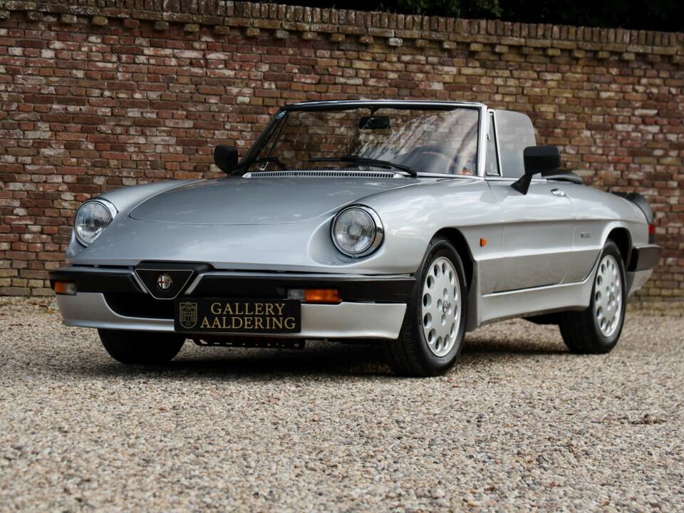 Image 17/50 de Alfa Romeo 2.0 Spider QV (1988)