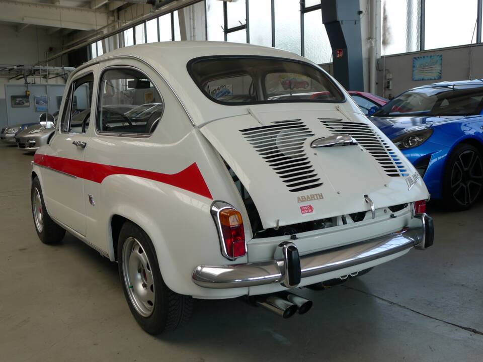 Image 24/29 of SEAT 600 D (1972)