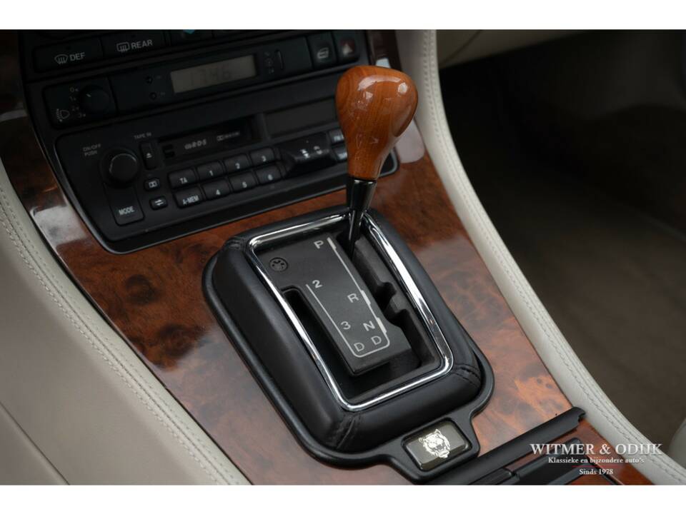 Bild 28/34 von Jaguar XJ6 3.2 Executive (1997)