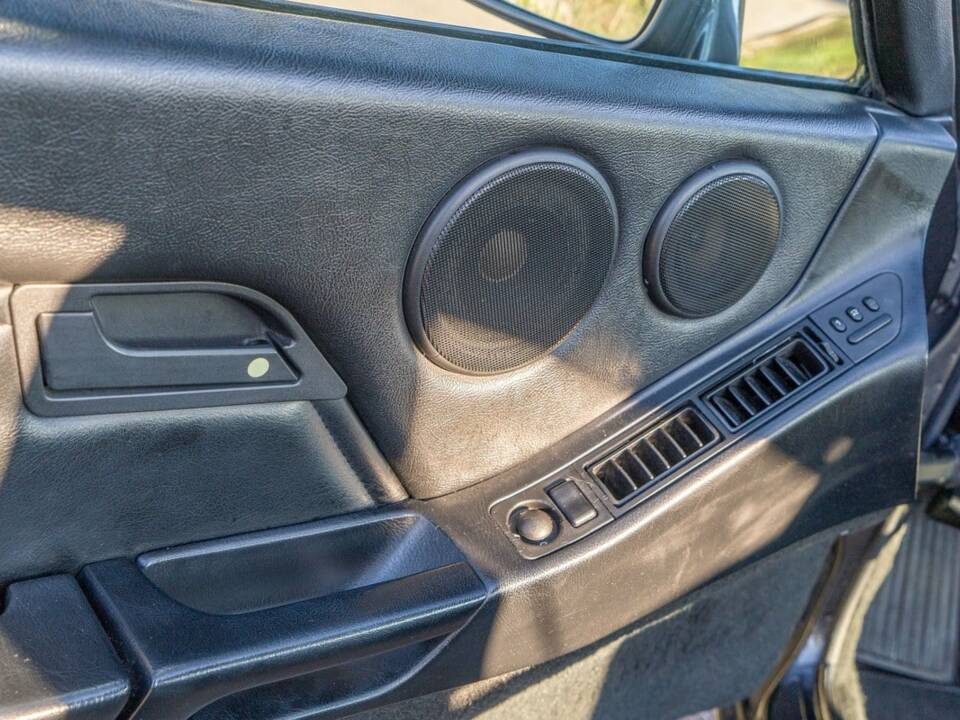 Image 21/30 of Porsche 928 S4 (1989)