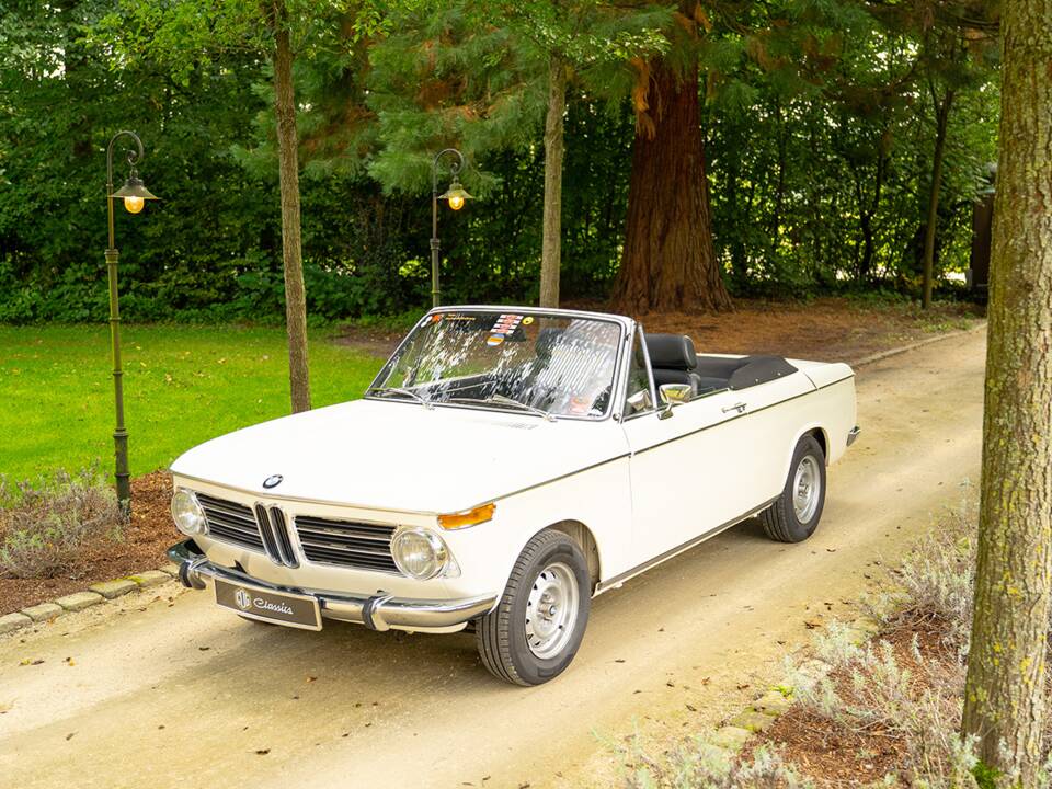Immagine 6/76 di BMW 2000 (1971)