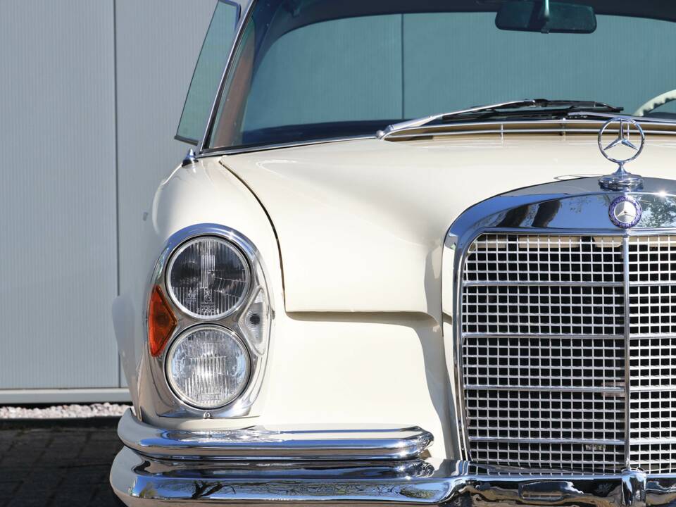 Imagen 22/43 de Mercedes-Benz 280 SE (1968)