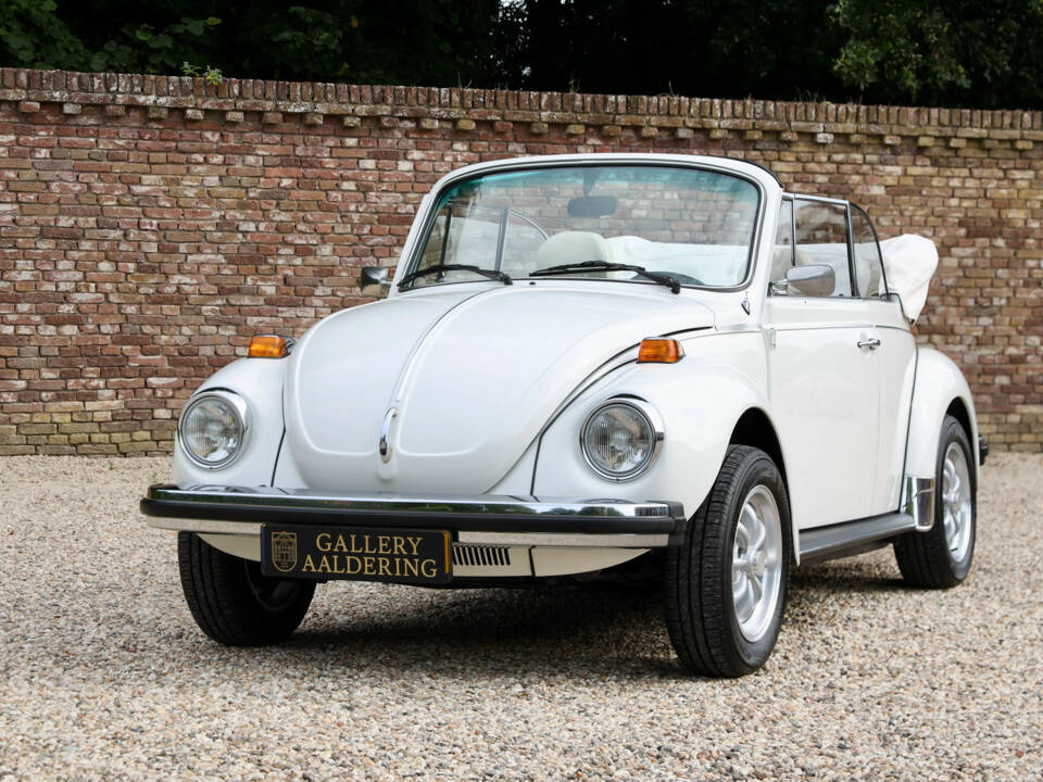 Image 23/50 of Volkswagen Käfer 1303 &quot;Champagne Edition&quot; (1977)