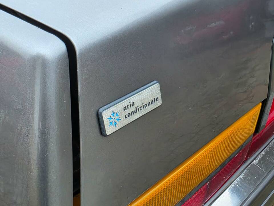 Bild 21/38 von Alfa Romeo 90 2.0 V6 Super (1985)