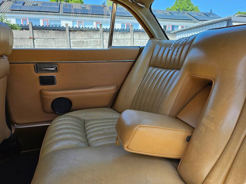 Bild 13/18 von Jaguar XJ 12 L (1978)