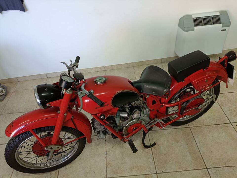 Afbeelding 38/39 van Moto Guzzi DUMMY (1950)
