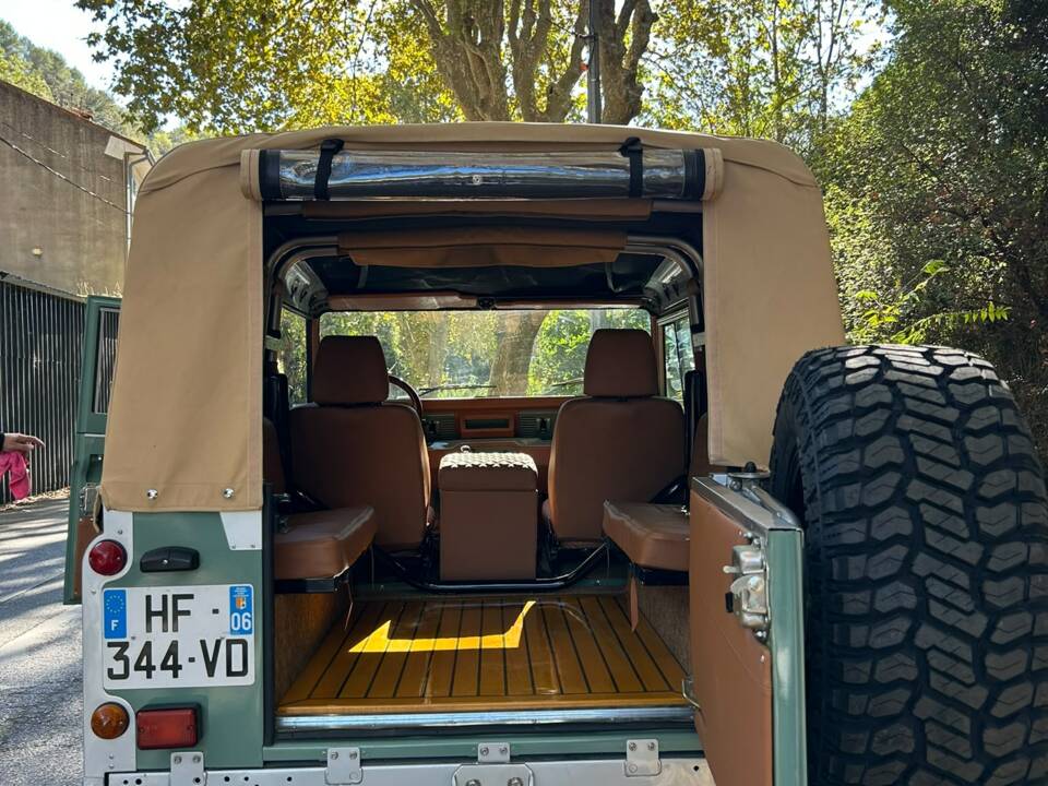 Image 70/72 of Land Rover 90 (1987)