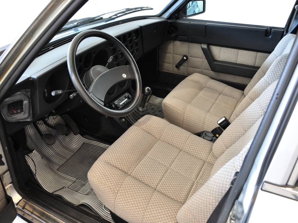 Bild 10/28 von Lancia Beta Trevi 1600 (1984)